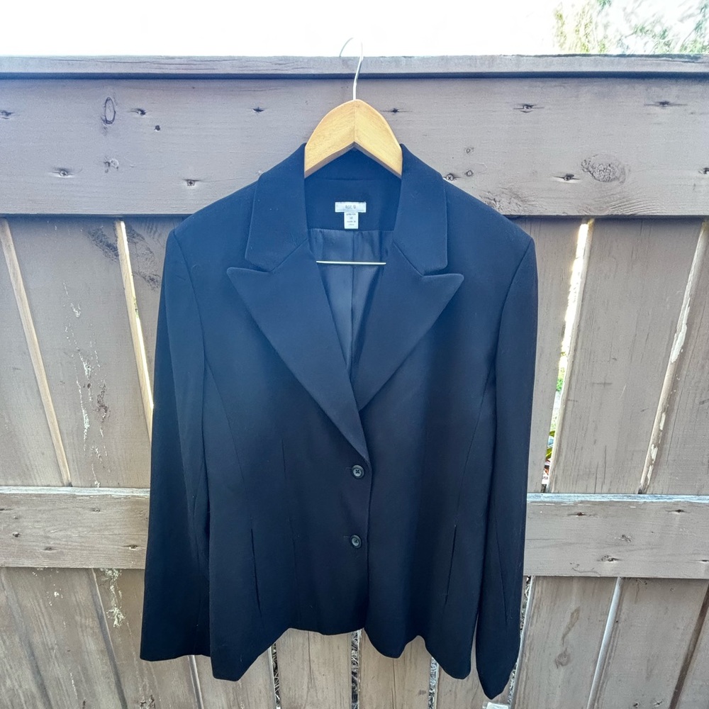🎉NWT🎉 Essential 2 Button Black Blazer Sz 14